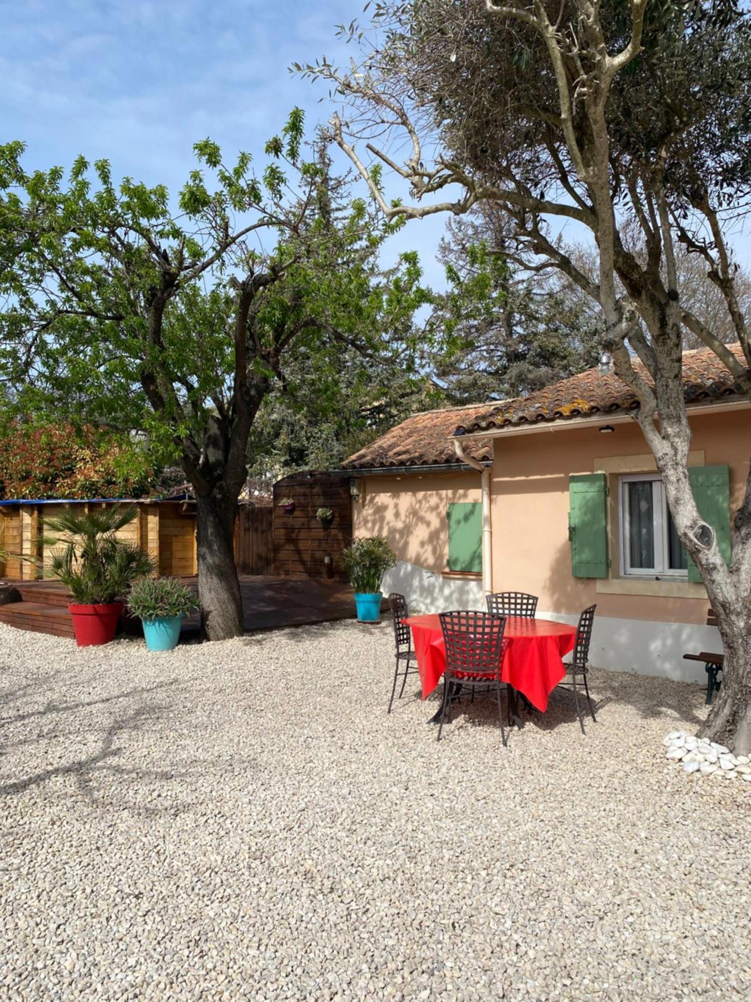 Gite 135 C Sarrians Extérieur photo