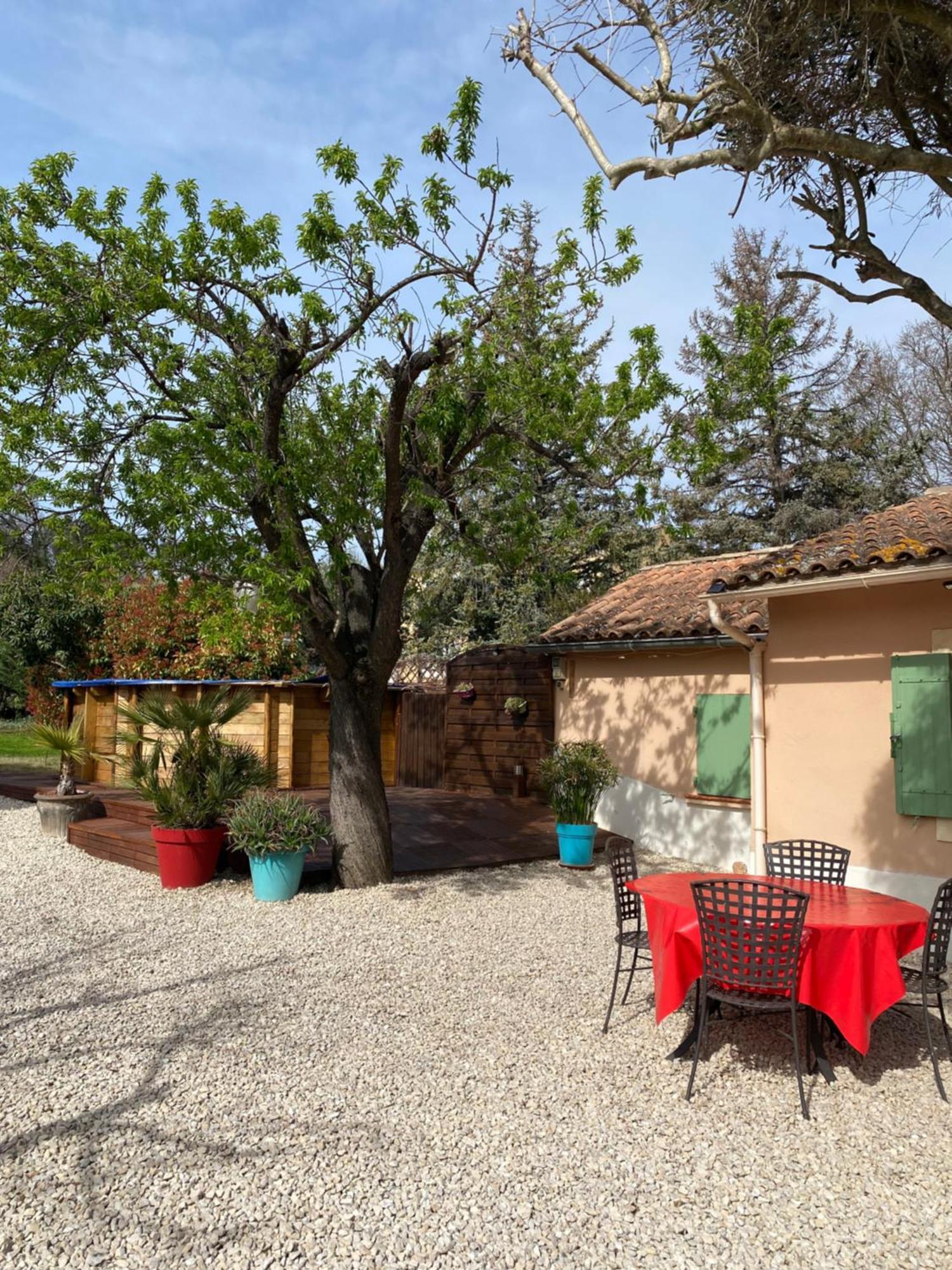 Gite 135 C Sarrians Extérieur photo